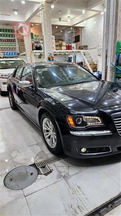 کرایسلەر 300